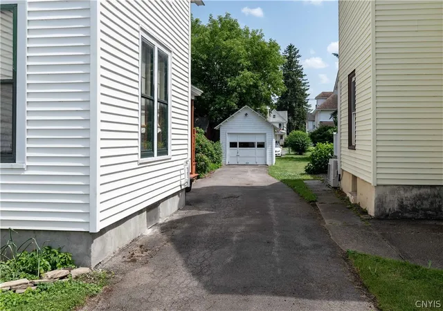 Homes for sale in Frankfort, NY | 105 Erie St, Frankfort, NY 13340 | MLS# S1695427