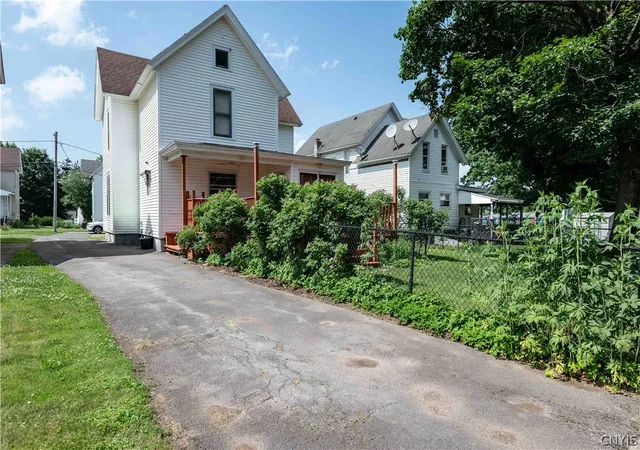 Homes for sale in Frankfort, NY | 105 Erie St, Frankfort, NY 13340 | MLS# S1695427