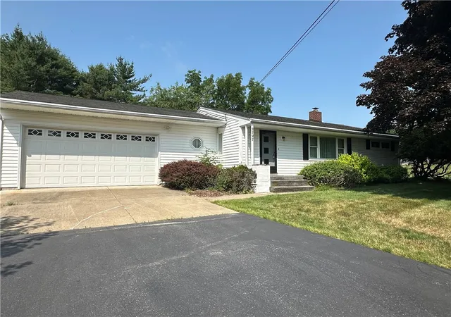 2nd image of 2797 Pinewood Cir, Corning, NY 14830 | MLS# R1694868