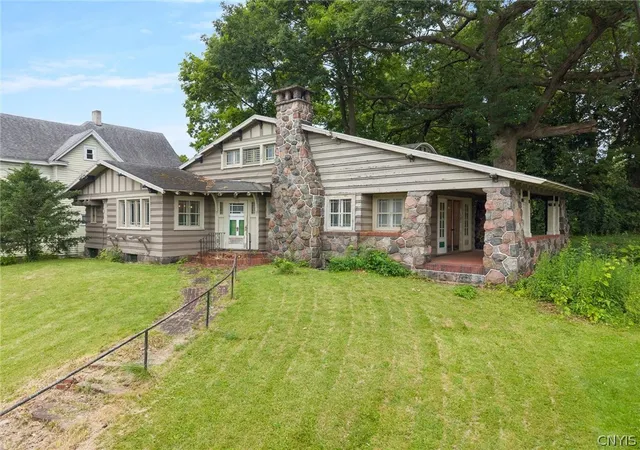 5th image of 1035 Oak St, Syracuse, NY 13203 | MLS# S1695204