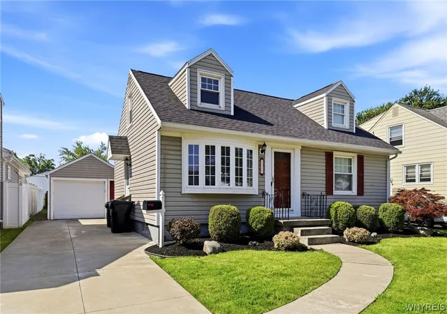 Homes for sale in Tonawanda, NY | 212 Treadwell Rd, Tonawanda, NY 14150 | MLS# B1695323