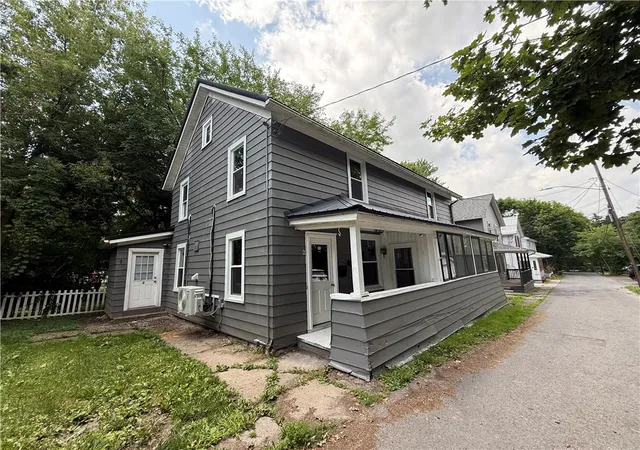 Photo 2 of Sale Pending at 2 Guilfoil Ave, Auburn, NY 13021 | MLS# R1695657 | Listing updated on 2026-07-31