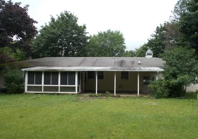 Photo 4 of Sale Pending at 3 Drumlin Dr, Macedon, NY 14502 | MLS# R1693879 | Listing updated on 2026-07-27