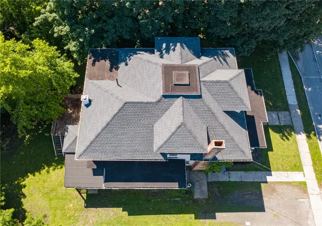4th image of 1960 Ridge Rd, Ontario, NY 14519 | MLS# R1693924