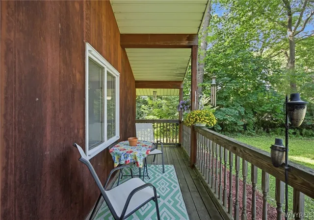 5th image of 5039 Bronson Dr, Lewiston, NY 14092 | MLS# B1695434