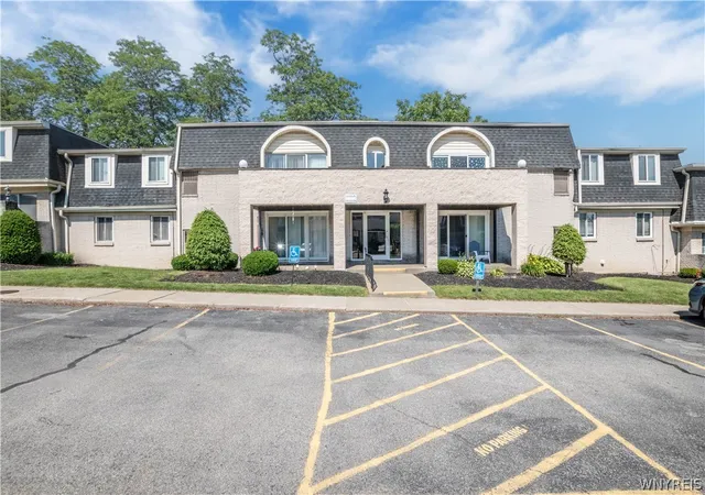 2nd image of 5 Cambridge #G, Buffalo, NY 14221 | MLS# B1694556