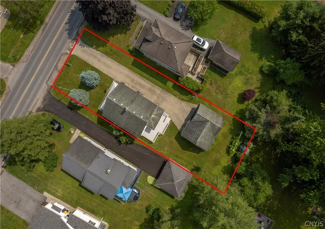 Homes for sale in Westmoreland, NY | 7600 E South St, Westmoreland, NY 13323 | MLS# S1695501
