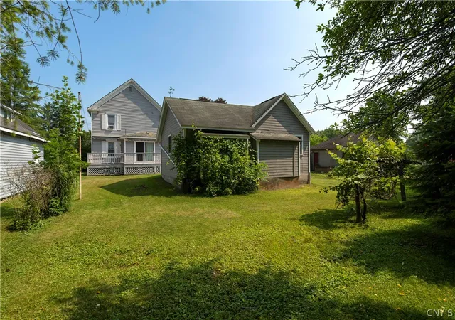 Homes for sale in Westmoreland, NY | 7600 E South St, Westmoreland, NY 13323 | MLS# S1695501