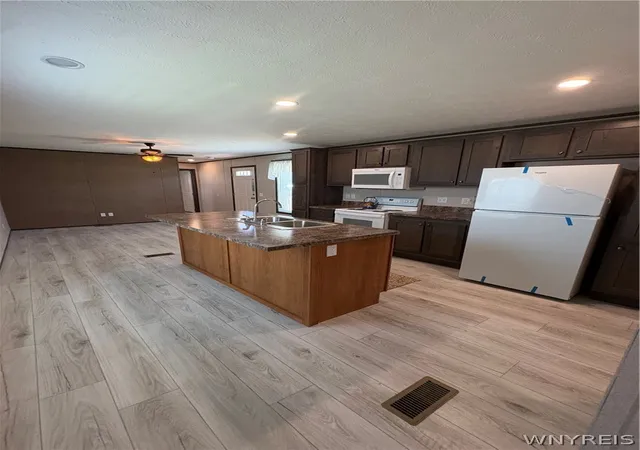 Homes for sale in Clarence, NY | 9170 Sheridan Dr, Clarence, NY 14031 | MLS# B1695783