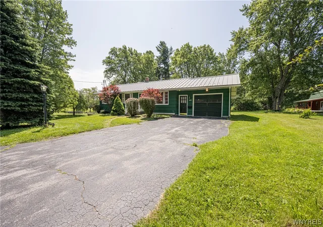 1st image of 181 Cayuga Creek Rd, Buffalo, NY 14227 | MLS# B1695449