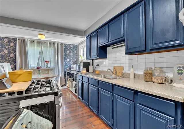 Photo 4 of Sale Pending at 34 Clover Pl, Buffalo, NY 14225 | MLS# B1695816 | Listing updated on 2026-08-03