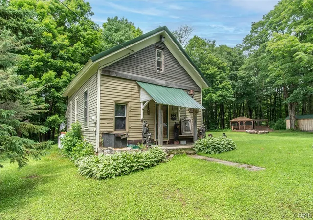 Homes for sale in Worth, NY | 25999 Oconnor Rd, Worth, NY 13659 | MLS# S1694716