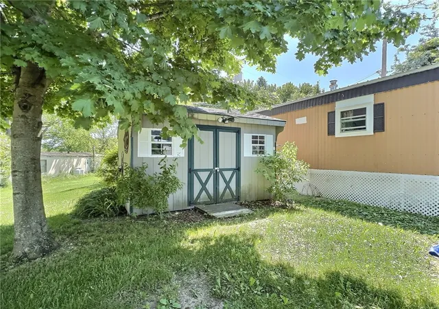 3rd image of 2694 Ellicott Rd, Caledonia, NY 14423 | MLS# R1695805