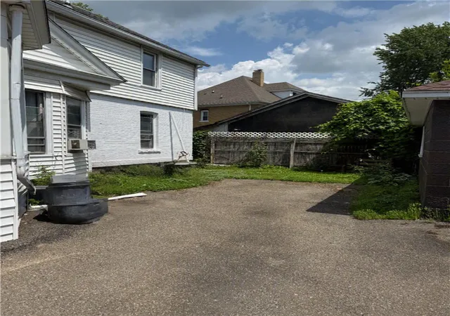 2nd image of 7 Bostwick Pl, Hornell, NY 14843 | MLS# R1693505