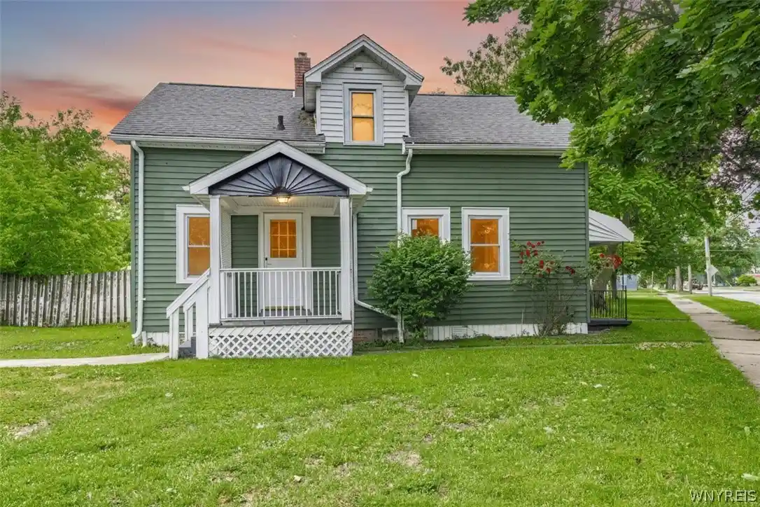 Photo 1 of Sale Pending at 1201 Payne Ave, North Tonawanda, NY 14120 | MLS# B1695900 | Listing updated on 2026-07-28