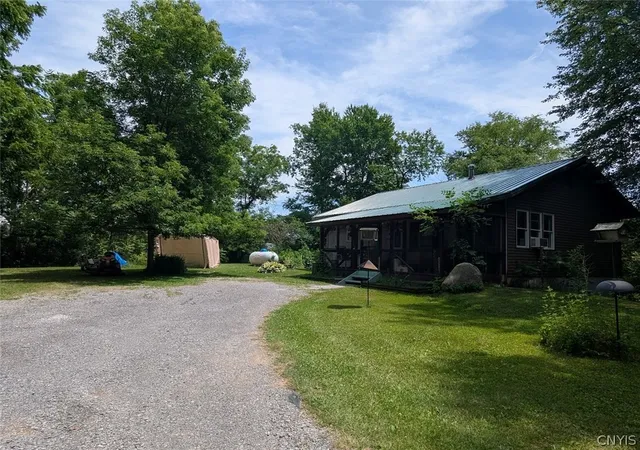 2nd image of 5705 E Main St #D, Verona, NY 13478 | MLS# S1695842