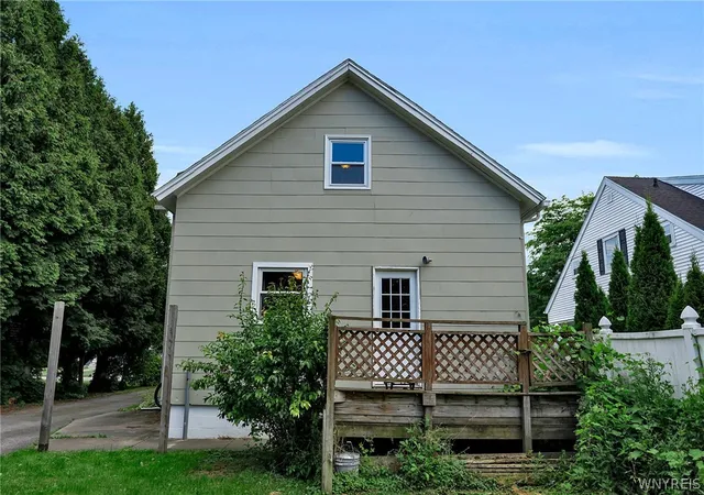 Photo 3 of Sale Pending at 353 W Park St, Albion, NY 14411 | MLS# B1695476 | Listing updated on 2026-07-17