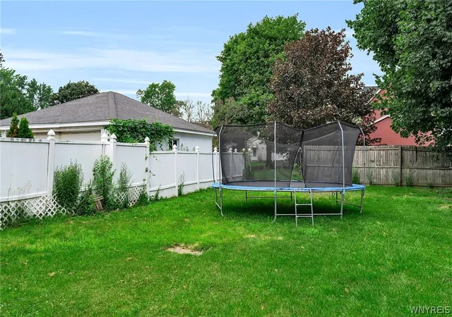 Photo 4 of Sale Pending at 353 W Park St, Albion, NY 14411 | MLS# B1695476 | Listing updated on 2026-07-17