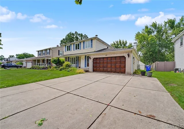 2nd image of 455 Meadow Dr, Buffalo, NY 14224 | MLS# B1692553