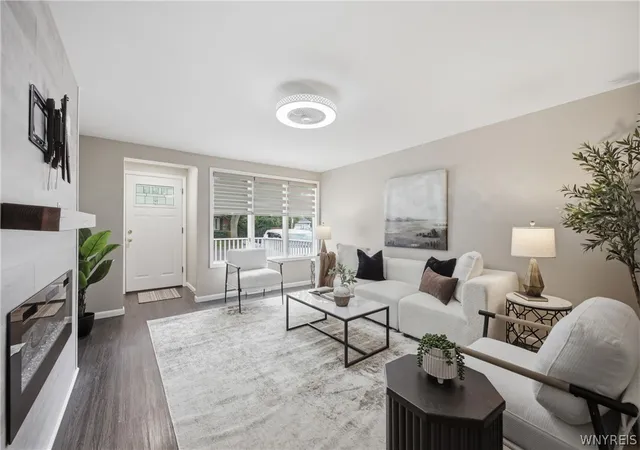 Photo 4 of Sale Pending at 16 Augusta St, Buffalo, NY 14220 | MLS# B1695885 | Listing updated on 2026-07-28