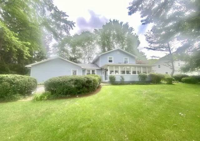 Photo 3 of Sale Pending at 6196 Buckskin Dr, Farmington, NY 14425 | MLS# R1696009 | Listing updated on 2026-07-23