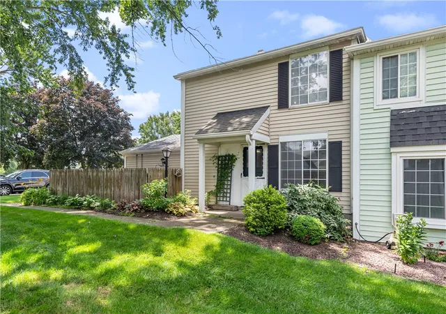2nd image of 10 Greenway Blvd, Churchville, NY 14428 | MLS# R1695529