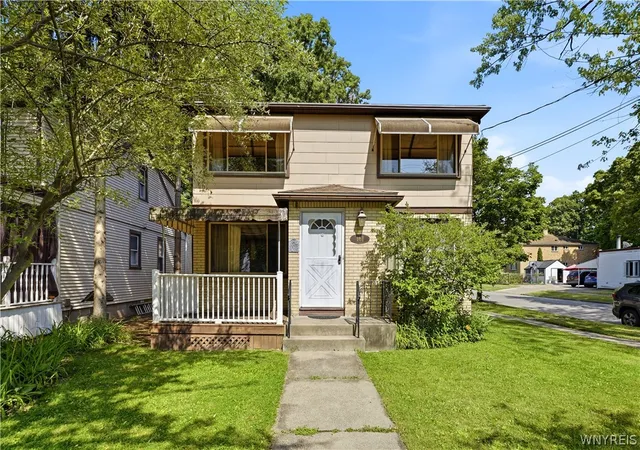 Homes for sale in Amherst, NY | 161 Dellwood Rd, Amherst, NY 14226 | MLS# B1695948