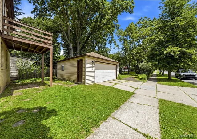 Homes for sale in Amherst, NY | 161 Dellwood Rd, Amherst, NY 14226 | MLS# B1695948