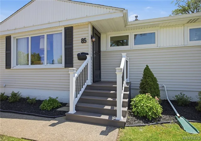 3rd image of 85 Bonnett Ave, Tonawanda, NY 14150 | MLS# B1695946
