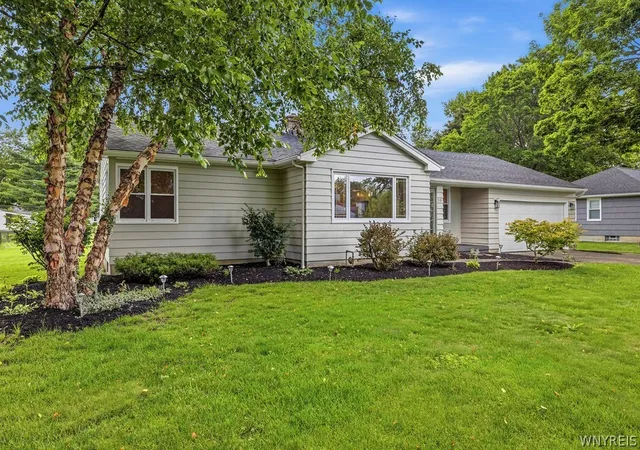 2nd image of 20 Burbank Dr, Orchard Park, NY 14127 | MLS# B1695926