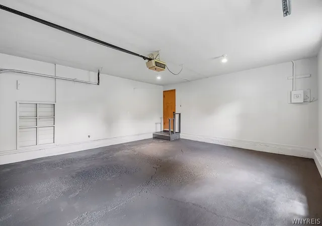 34th image of 20 Burbank Dr, Orchard Park, NY 14127 | MLS# B1695926