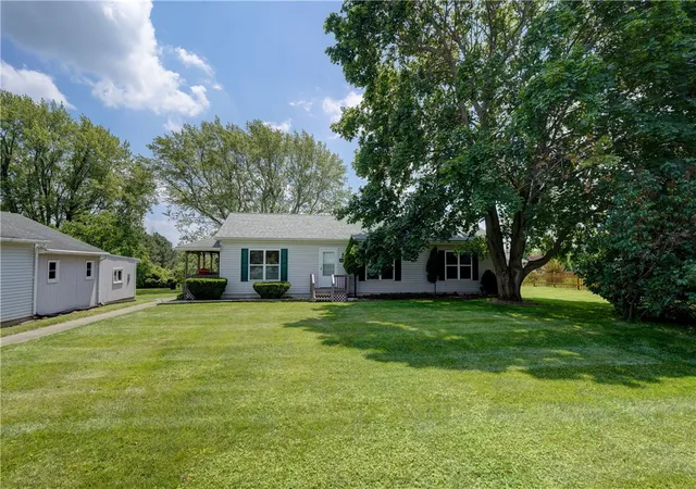 3rd image of 413 Wilder Rd, Parma, NY 14468 | MLS# R1695293