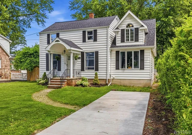 Photo 3 of Sale Pending at 8660 Griffon Ave, Niagara Falls, NY 14304 | MLS# B1695570 | Listing updated on 2026-08-01