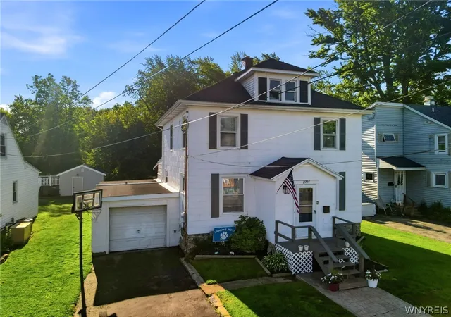 1st image of 2725 Caledonia St, Newfane, NY 14108 | MLS# B1694307