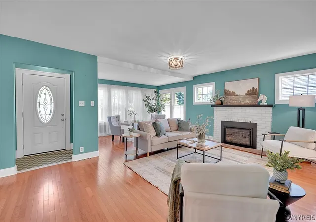 Photo 3 of Sale Pending at 464 Washington Hwy, Buffalo, NY 14226 | MLS# B1696066 | Listing updated on 2026-07-20
