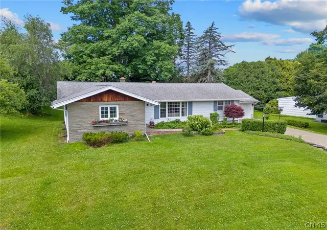 Photo 3 of Sale Pending at 8 Riverview Dr, Fulton, NY 13069 | MLS# S1694631 | Listing updated on 2026-07-23