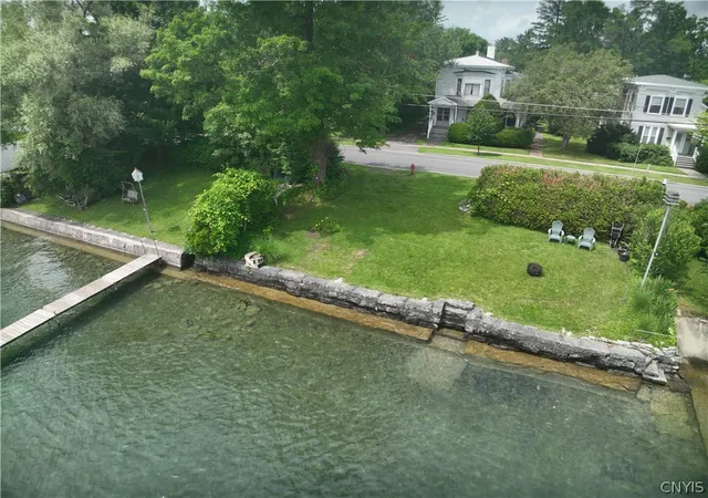 1st image of 20 W Lake St, Skaneateles, NY 13152 | MLS# S1695901