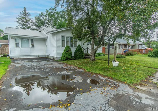Photo 4 of Single family home for sale at 22286 Patricia Dr, Watertown, NY 13601 | MLS# S1693591 | Listing updated on 2026-07-20