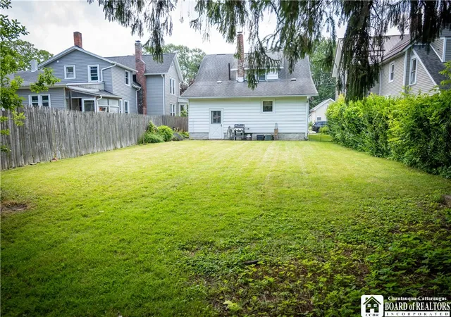 22nd image of 40 E Front St, Dunkirk, NY 14048 | MLS# R1693285
