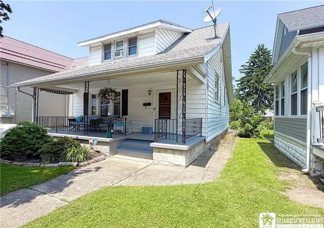 3rd image of 40 E Front St, Dunkirk, NY 14048 | MLS# R1693285