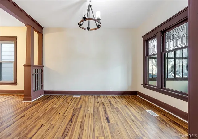 2nd image of 25 Hartman Pl, Buffalo, NY 14207 | MLS# B1694884