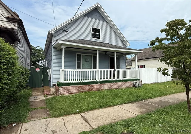 Photo 2 of Sale Pending at 34 Woltz Ave, Buffalo, NY 14212 | MLS# B1695386 | Listing updated on 2026-07-22