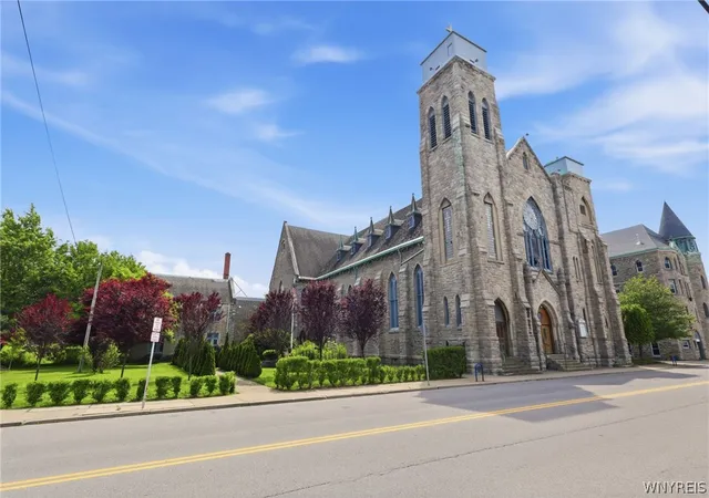 2nd image of 193 Elk St, Buffalo, NY 14210 | MLS# B1695695