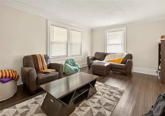 3rd image of 585-587 Arnett Blvd, Rochester, NY 14619 | MLS# R1695934