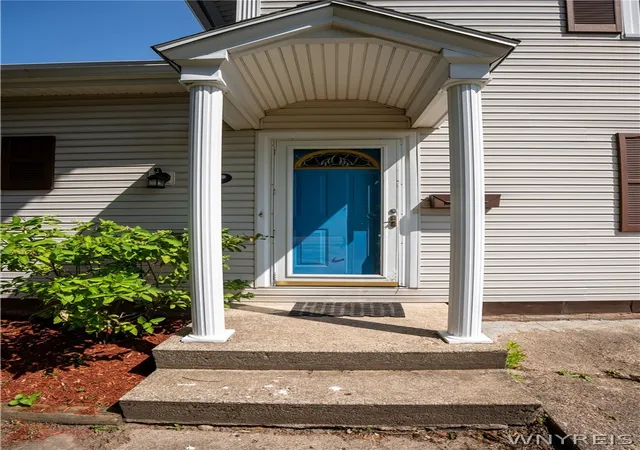 Photo 3 of Sale Pending at 29 State St, Middleport, NY 14105 | MLS# B1696144 | Listing updated on 2026-07-17