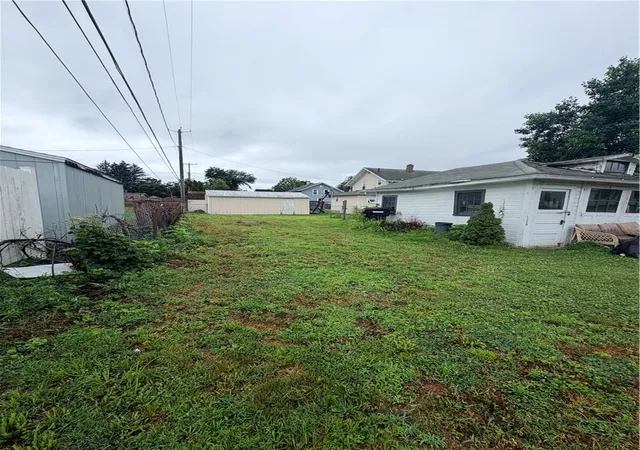 Photo 25 of Single family home for sale at 952 Erie St, Elmira, NY 14904 | MLS# R1692764 | Listing updated on 2026-07-12