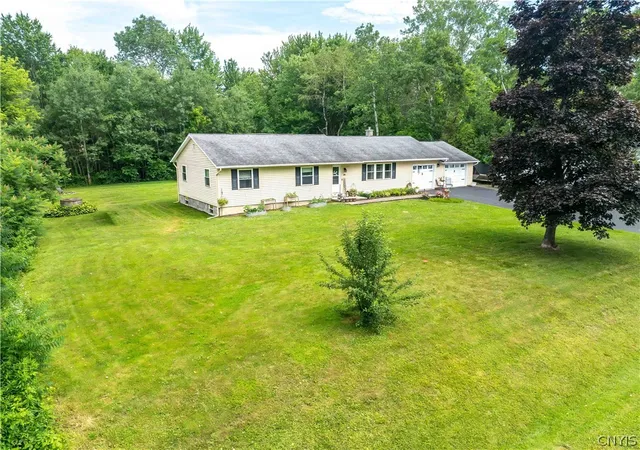 Homes for sale in Mexico, NY | 34 Hurlbut Rd, Mexico, NY 13114 | MLS# S1695910