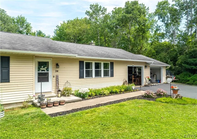 Homes for sale in Mexico, NY | 34 Hurlbut Rd, Mexico, NY 13114 | MLS# S1695910