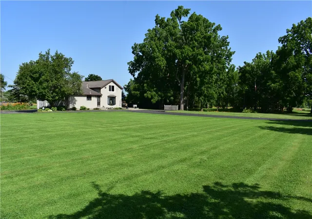1st image of 858 Burritt Rd, Parma, NY 14468 | MLS# R1694862