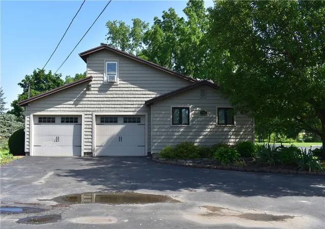 5th image of 858 Burritt Rd, Parma, NY 14468 | MLS# R1694862